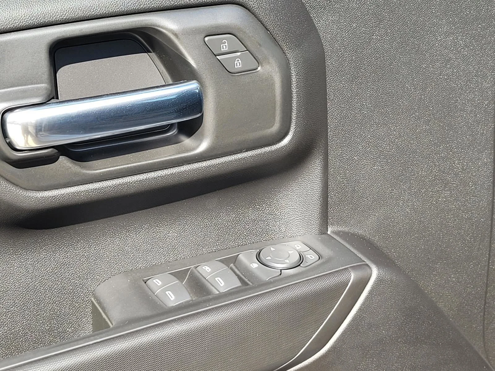 2026 Chevrolet Silverado 1500 Custom - Photo 13