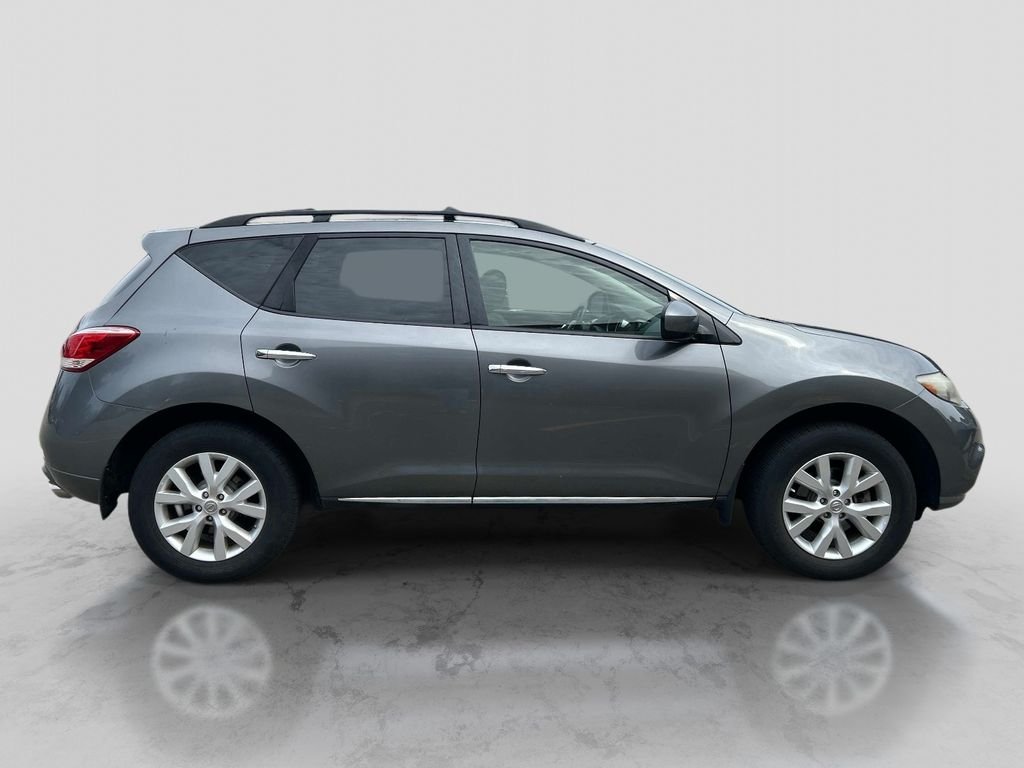 Used 2014 Gray Nissan SL image 6