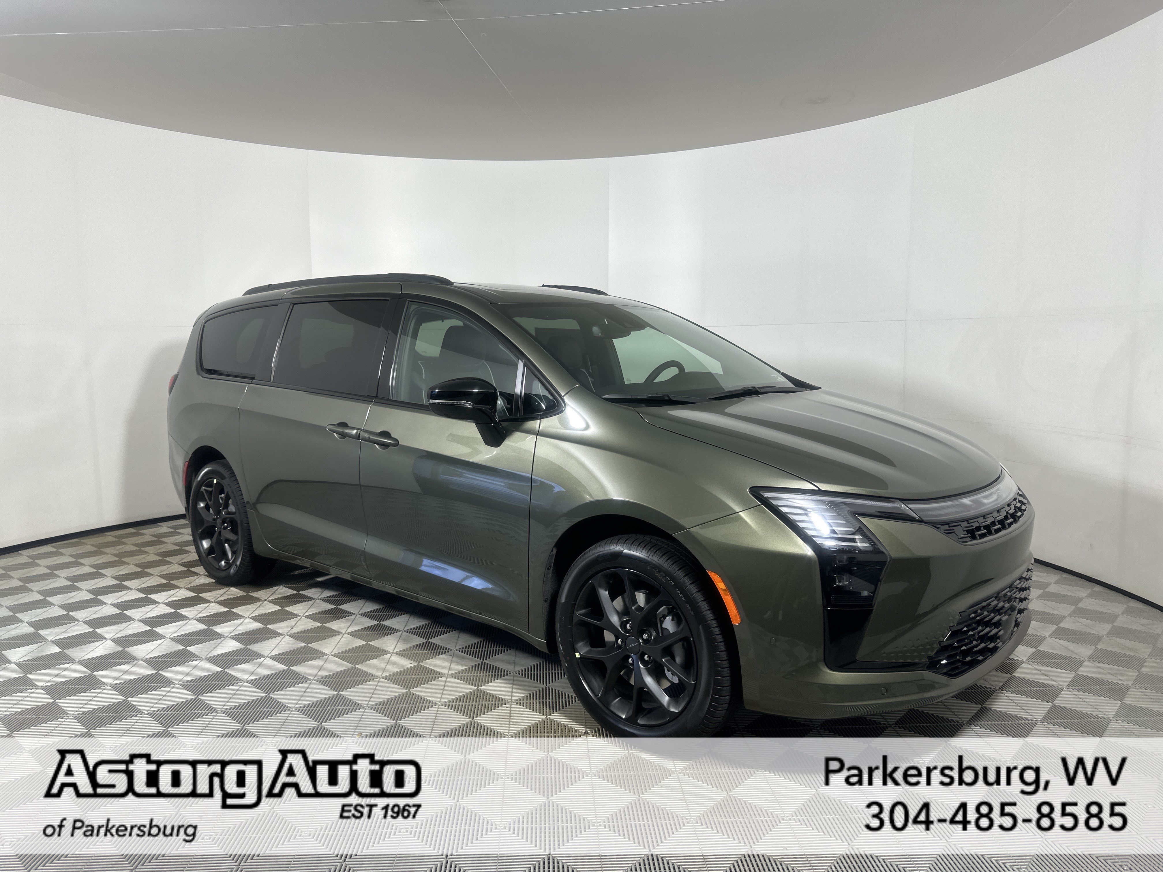 2027 Chrysler Pacifica Limited AWD's photo