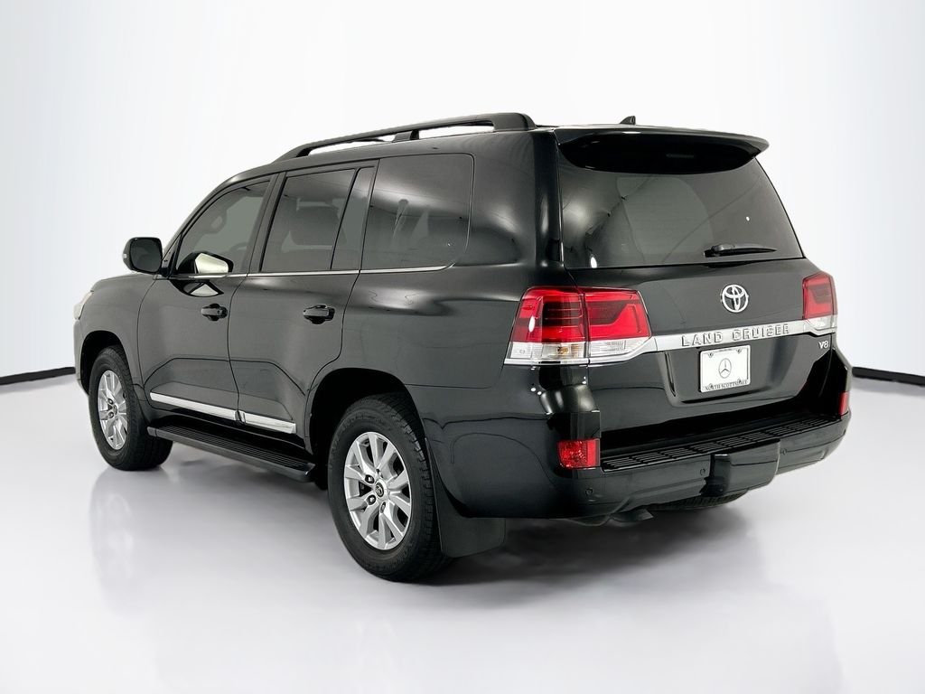 Used 2019 Midnight Black Metallic Toyota Base image 7