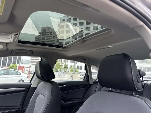 New 2026 Silver Volkswagen 1.5T SE image 15