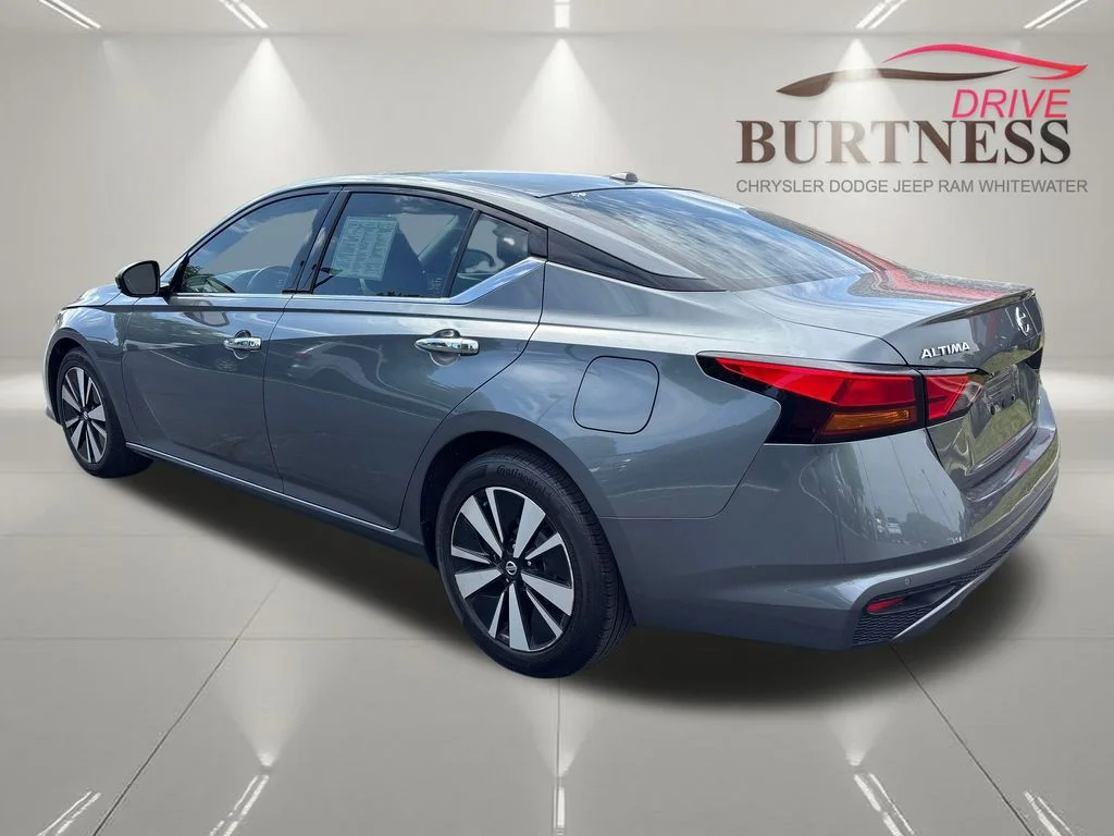 Used 2020 Gray Nissan 2.5 SV image 6