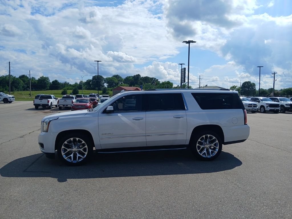 Used 2017 White GMC Denali image 5