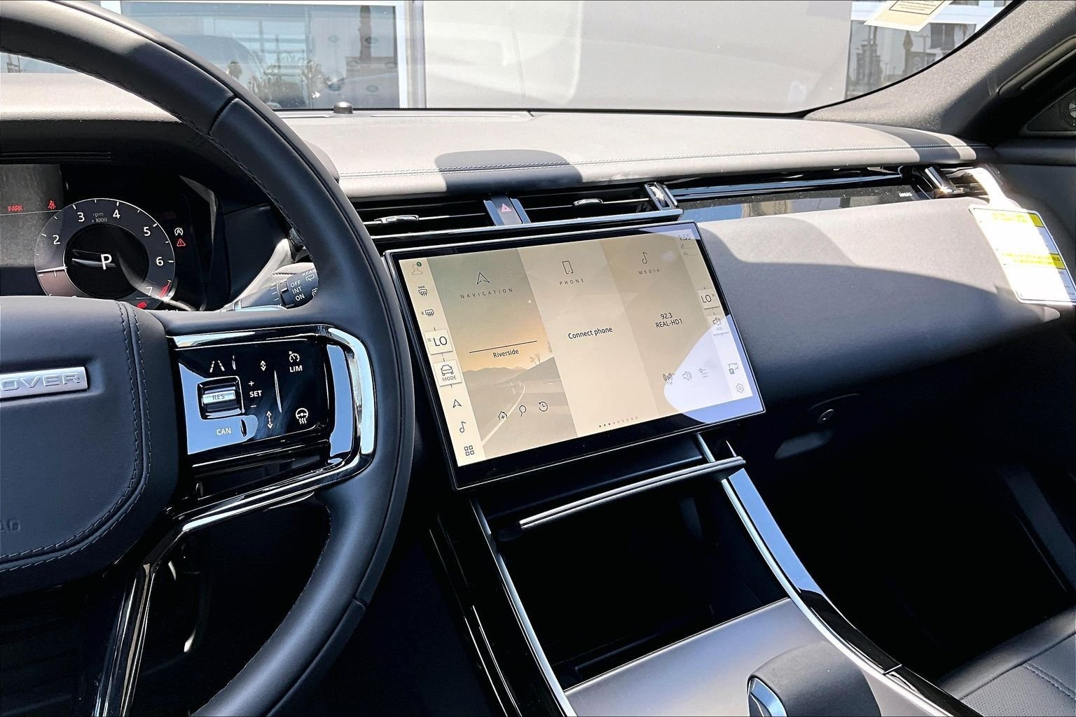 New 2026 Fuji White Land Rover Belgravia Edition image 7