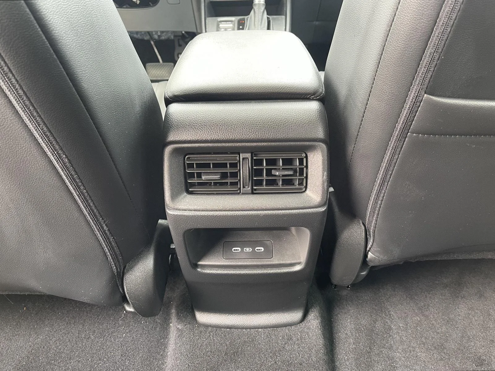 Used 2024 Lunar Silver Metallic Honda EX-L image 16