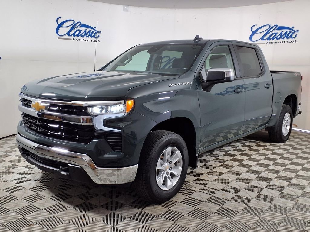 Used 2025 Cypress Gray Chevrolet LT image 3