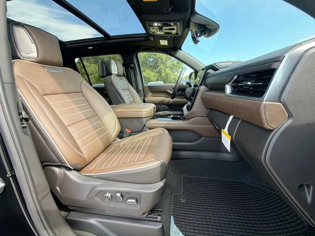 2026 GMC Yukon XL Denali Ultimate - Photo 15