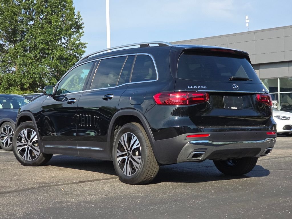 New 2026 Night Black Mercedes-Benz GLB 250 image 17