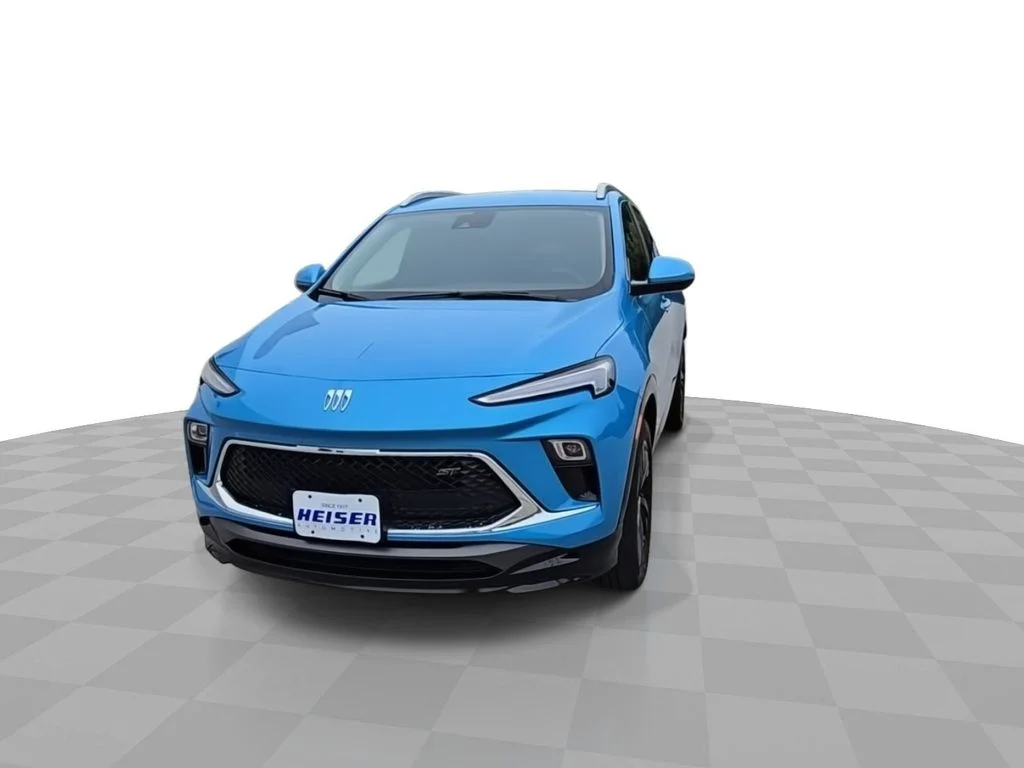 Used 2025 Blue Buick Sport Touring image 3