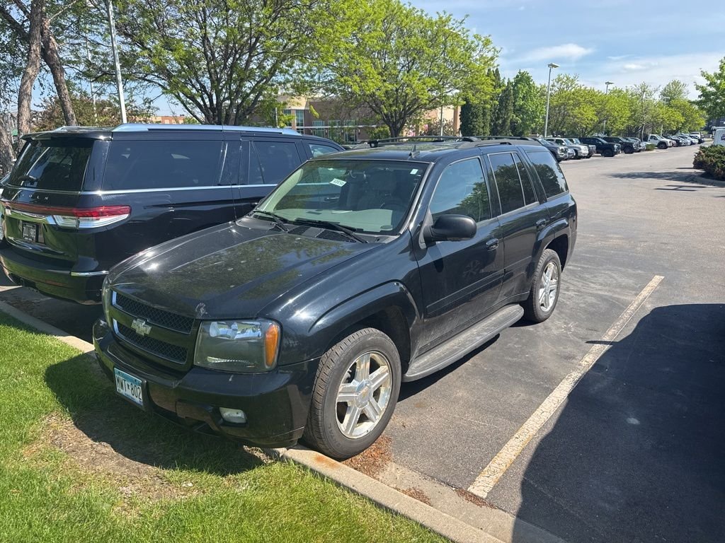 Used 2008 Black Chevrolet LT image 1
