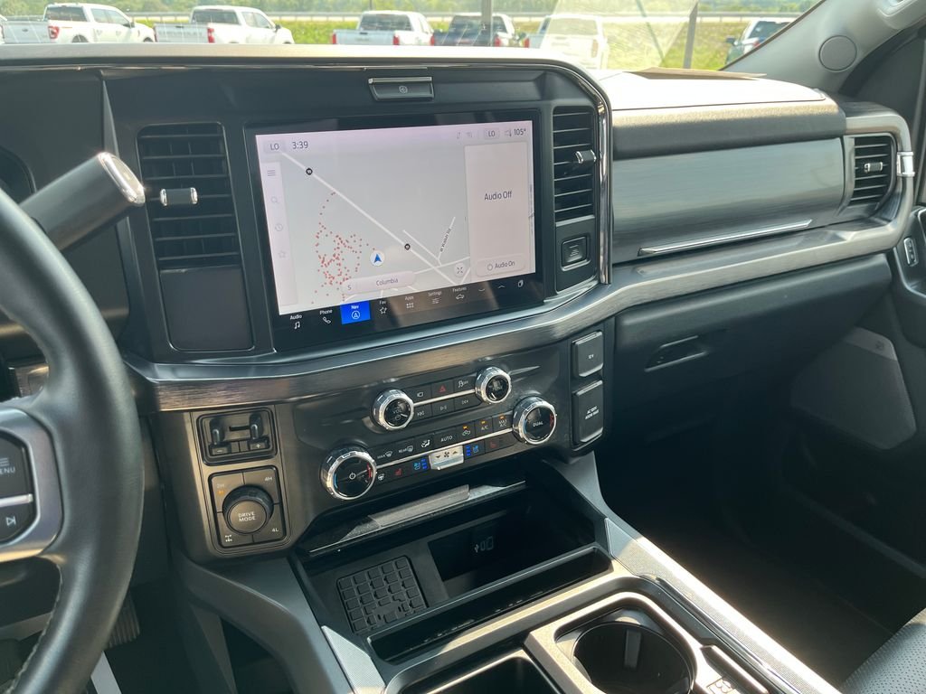Used 2025 White Ford Lariat image 18