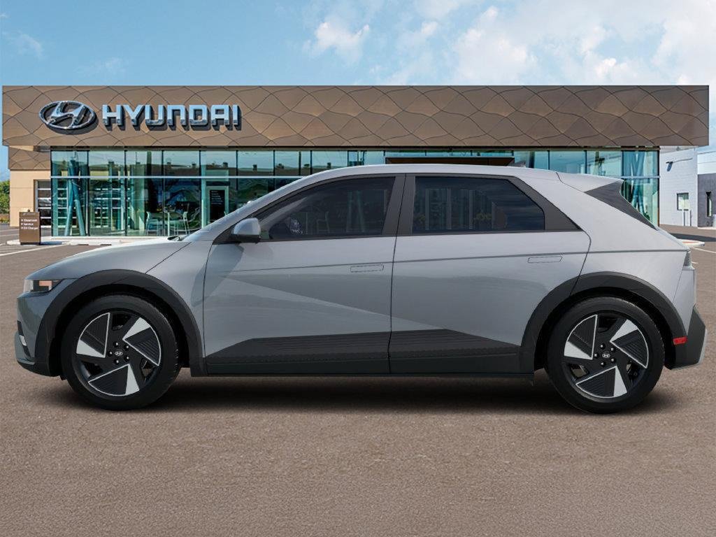 New 2027 Gray Hyundai SE image 4