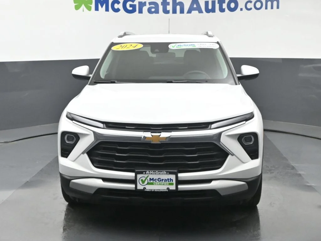 Used 2024 White Chevrolet LT image 6