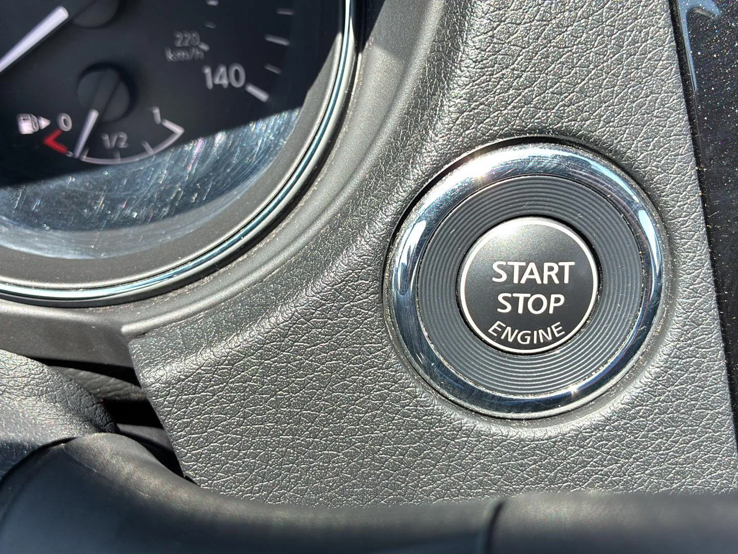 Used 2020 Magnetic Black Pearl Nissan SL image 27