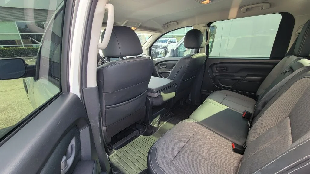 Used 2021 White Nissan S image 9