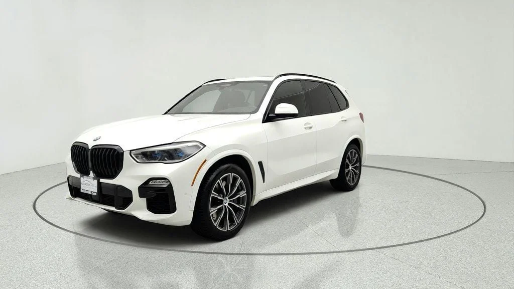 Used 2019 Alpine White BMW xDrive40i Sports Activity Vehicle w/ M Sport Pkg & Executive Pkg image 1