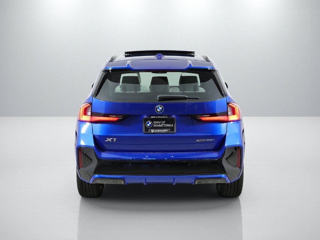New 2027 Portimao Blue Metallic BMW xDrive28i image 10