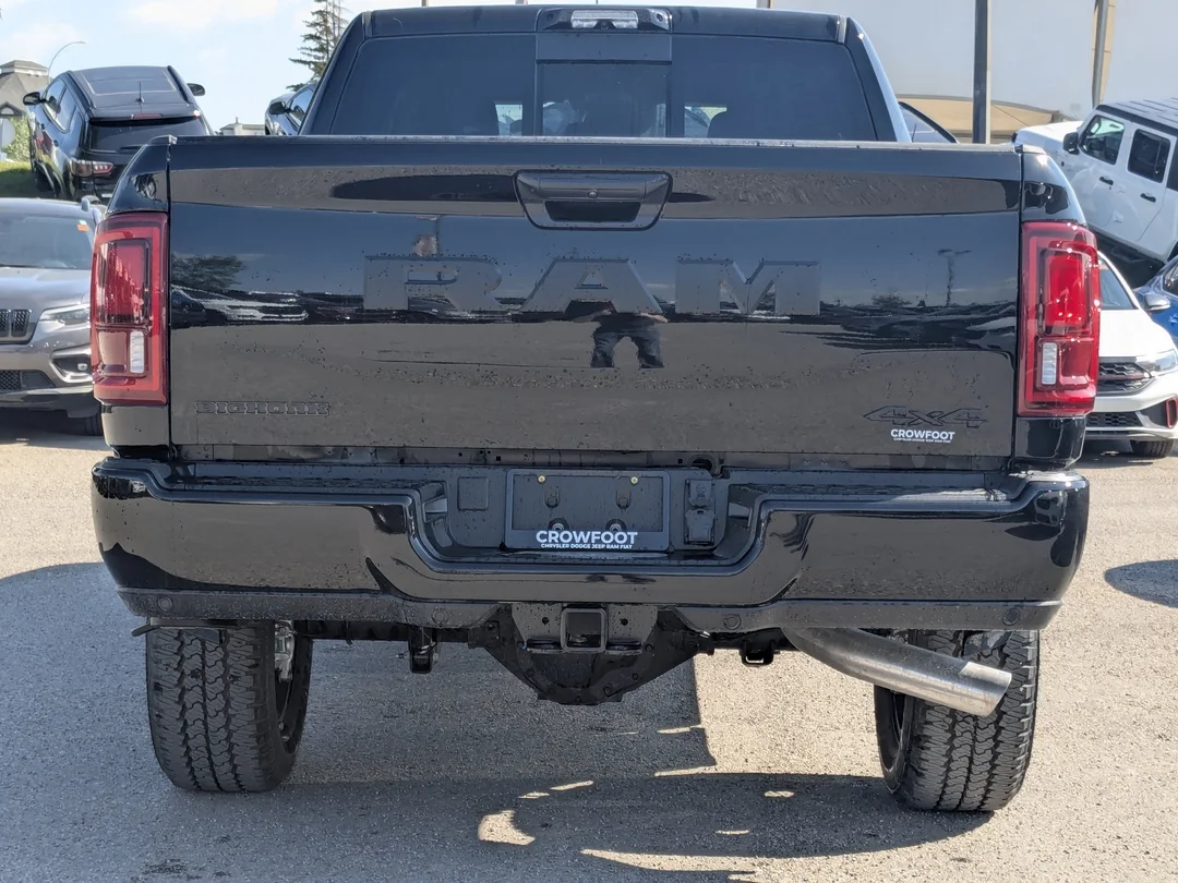 New 2026 Black RAM Rebel - - 4x4 - 6.7L HO Diesel - Level 1 Pkg w/ Vent Seats - 5th Wheel/Gooseneck Prep & More! image 7