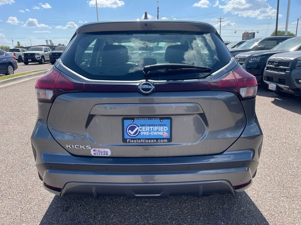 Used 2023 Gray Nissan S image 6