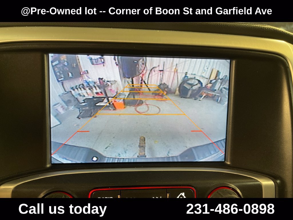Used 2015 Brown GMC SLE image 25