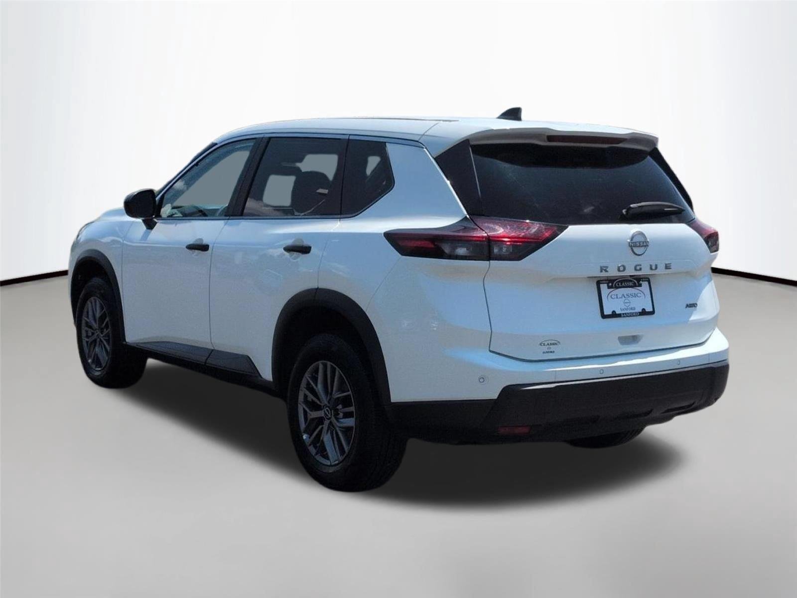Used 2024 Glacier White Nissan S image 3