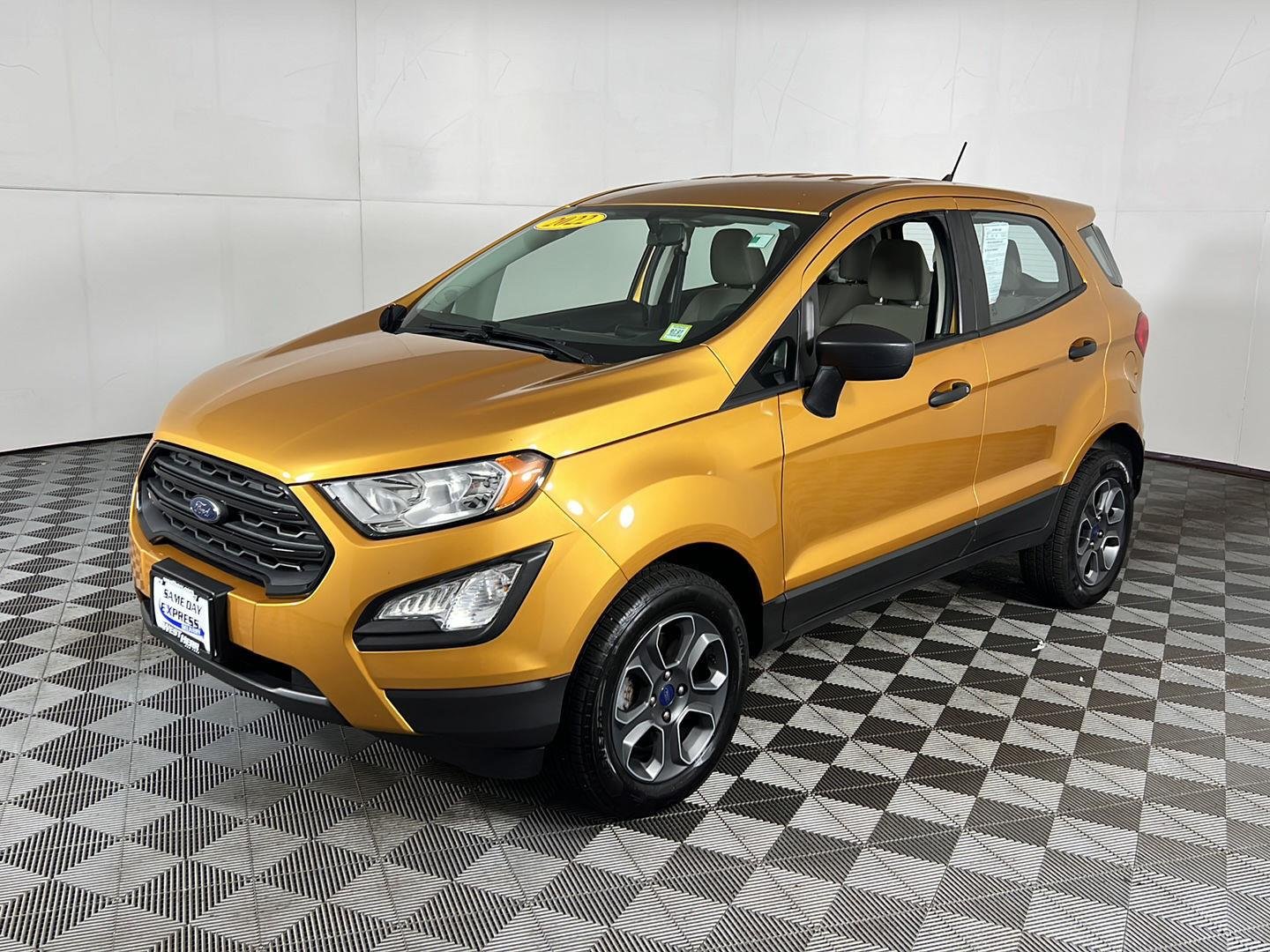 Used 2022 Luxe Yellow Ford S image 16