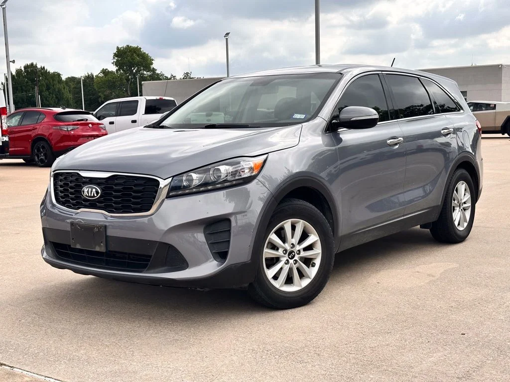 Used 2020 Silver Kia L image 6