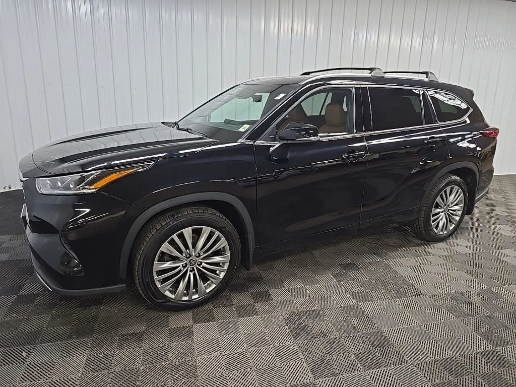 Used 2023 Black Toyota Platinum image 6