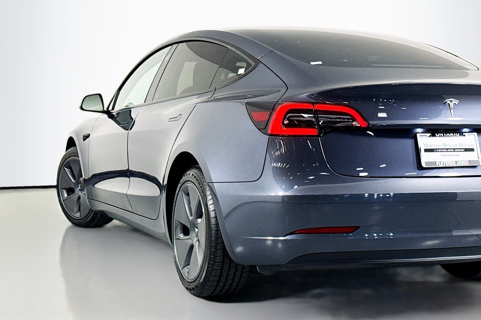 Used 2023 Midnight Silver Metallic Tesla  image 14
