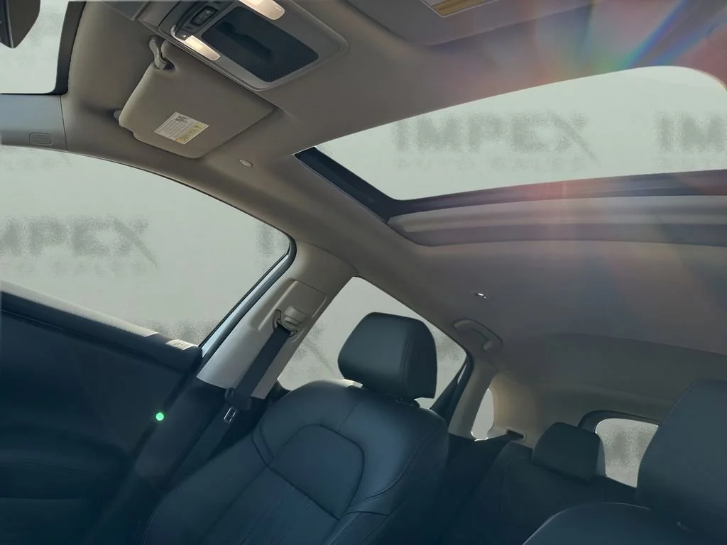 Used 2024 White Honda EX-L image 8