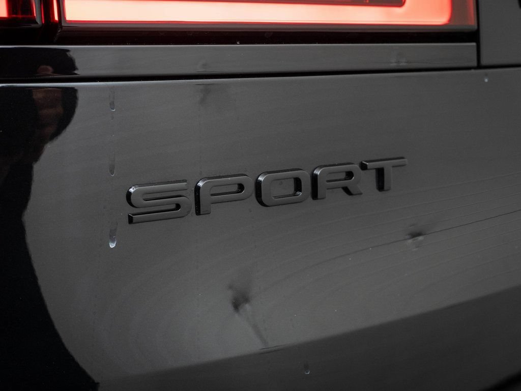 Used 2026 Santorini Black Land Rover SE image 18