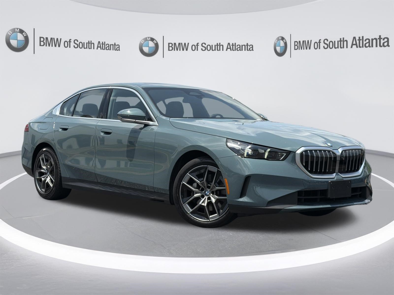 Used 2026 Cape York Green Metallic BMW 530i xDrive image 2