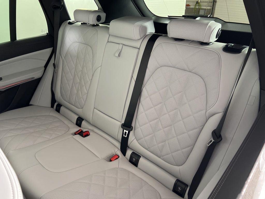 2026 BMW X5 40i - Photo 8