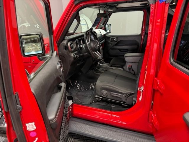 Certified Used 2020 Firecracker Red Clearcoat Jeep Unlimited Sahara image 14