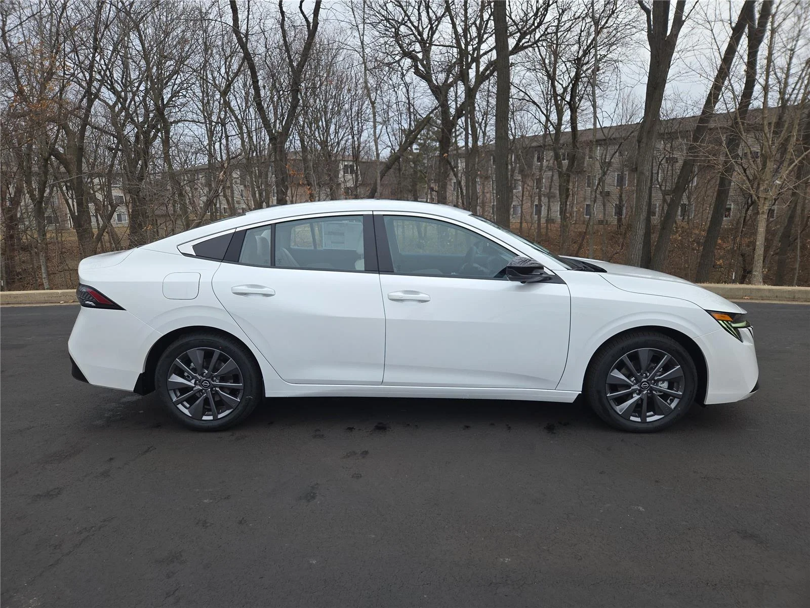 New 2026 Aspen White Tricoat Nissan SL image 2