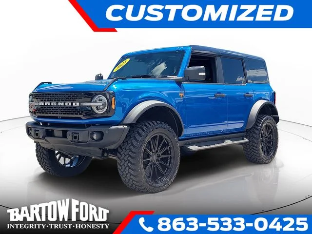 Used 2025 Blue Ford Badlands image 1