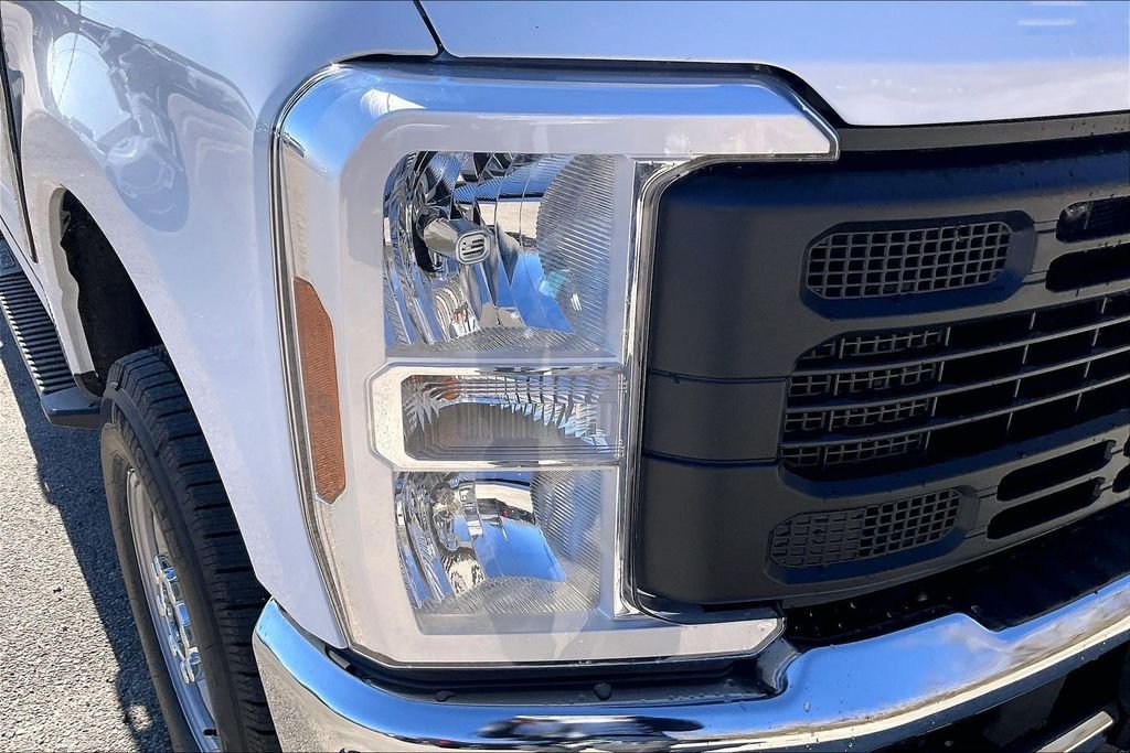 New 2026 Ford Super Duty F-250 XL 4D Crew Cab