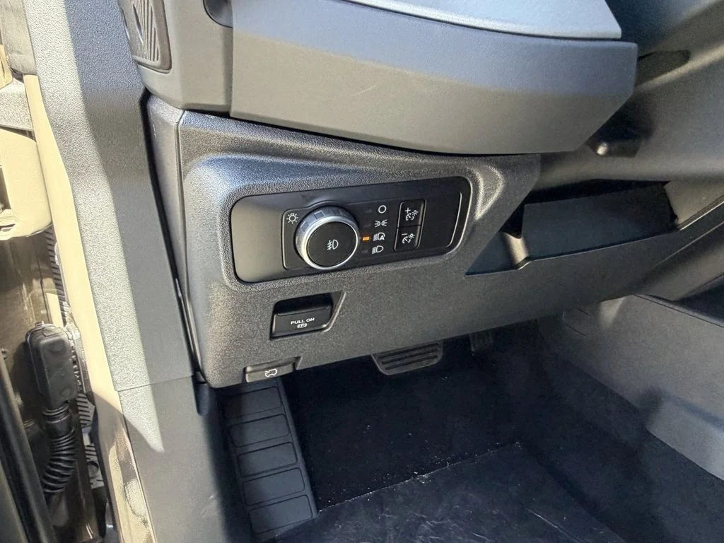 Used 2026 Gray Ford Outer Banks image 25