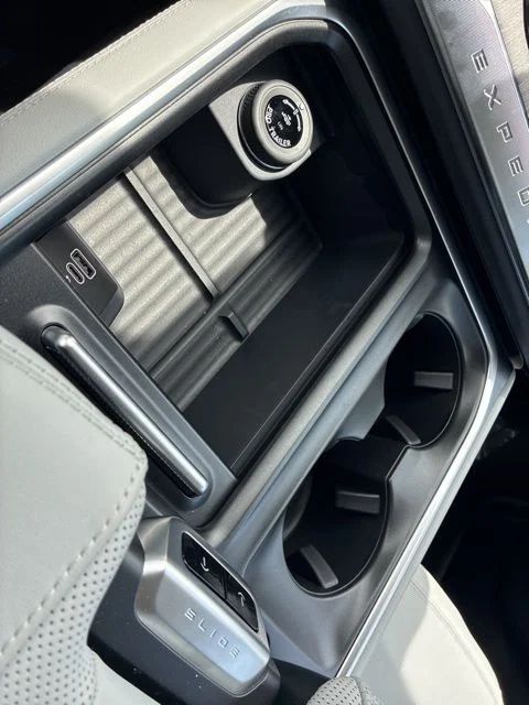 New 2026 Star White Metallic Tri-Coat Ford Platinum® image 52