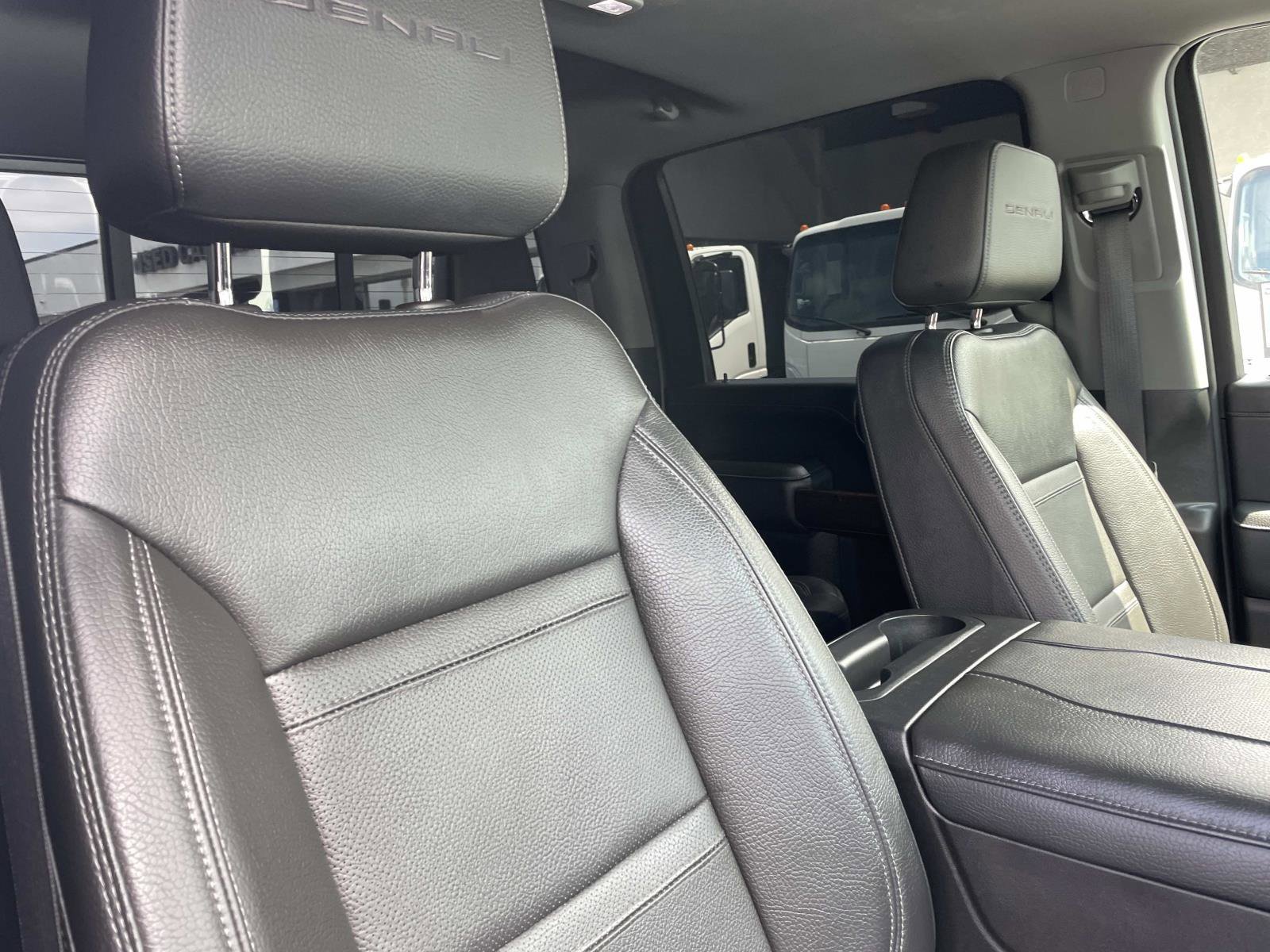 Used 2023 Summit White GMC Denali image 29