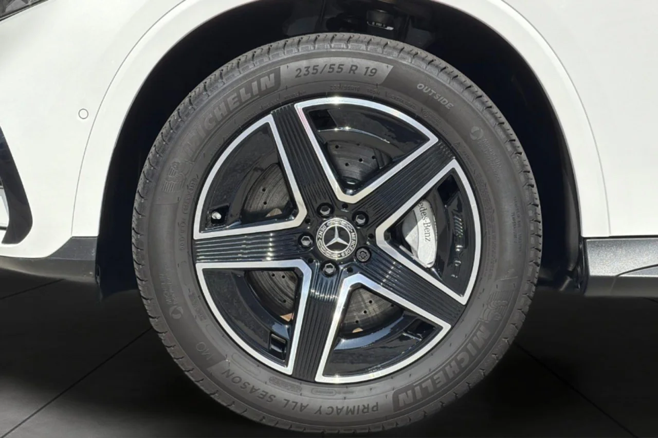 Certified Used 2024 Polar White Mercedes-Benz GLC 300 image 26