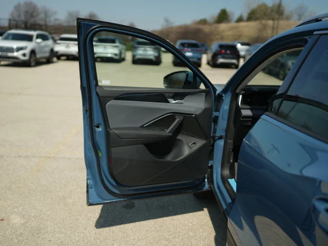 New 2026 Monterey Blue Pearl Volkswagen 2.0T SE image 27