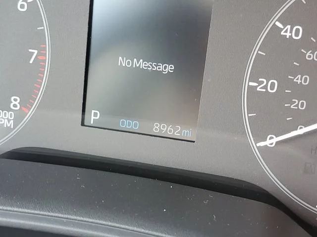Used 2025 Wind Chill Pearl Toyota SE image 14