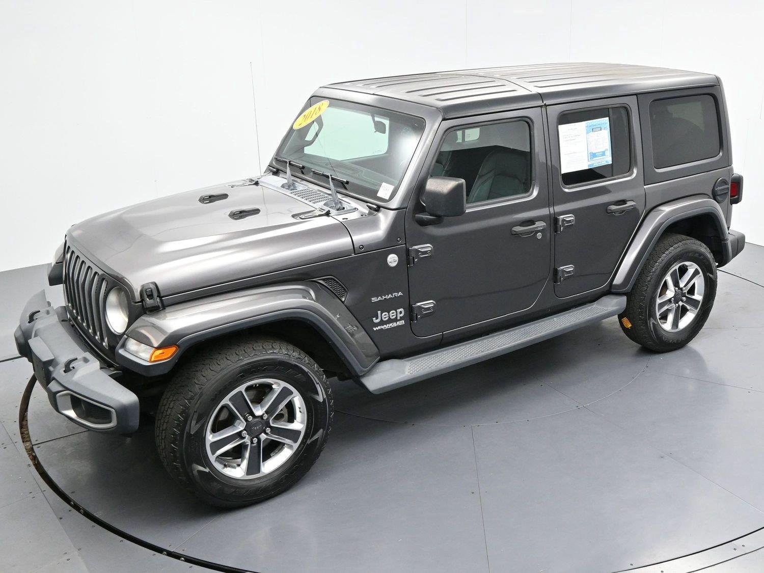 Used 2018 Granite Crystal Metallic Clearcoat Jeep Sahara image 38