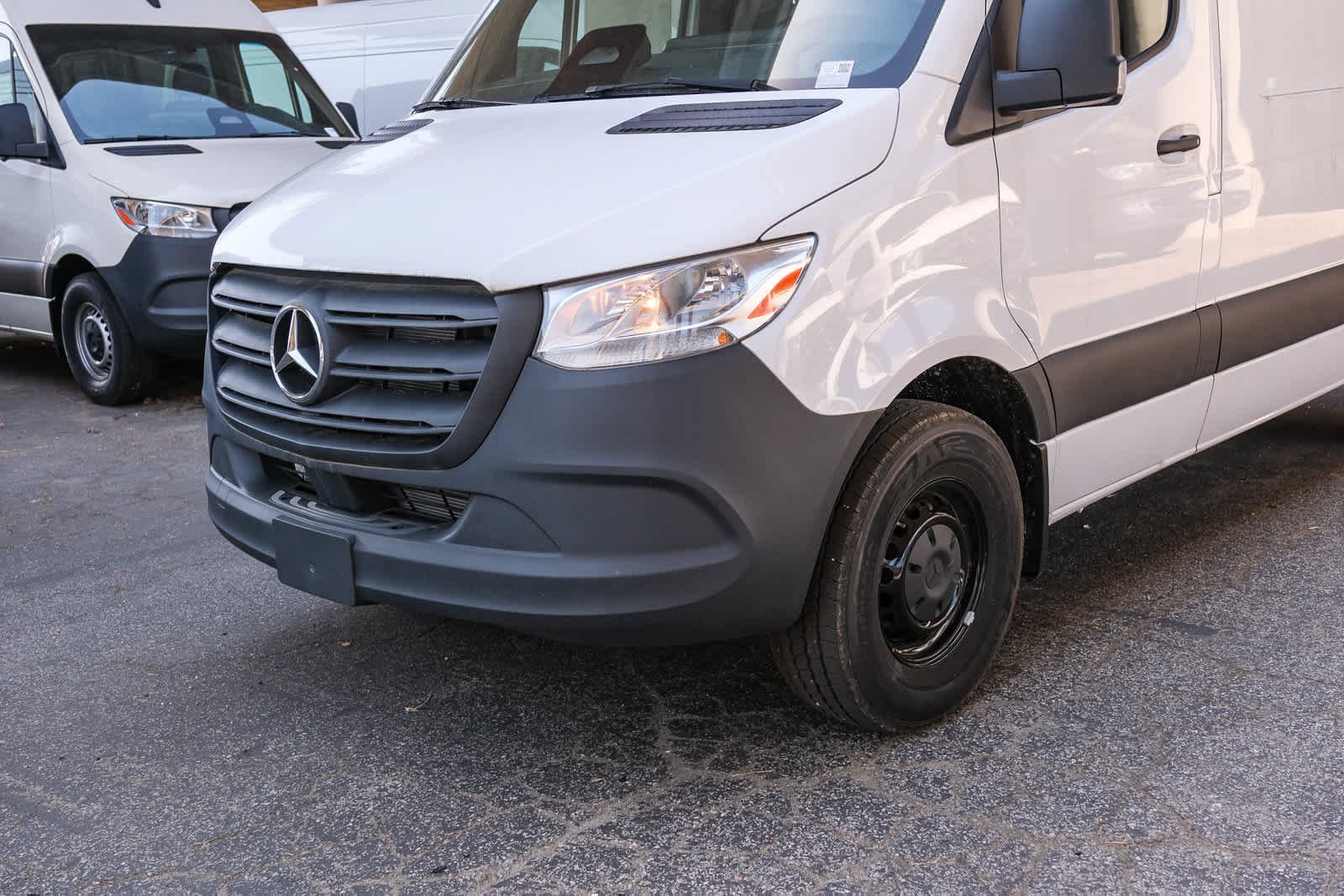 New 2025 Arctic+White Mercedes-Benz Cargo 144 WB  RWD 2.0L 4-Cylinder image 11