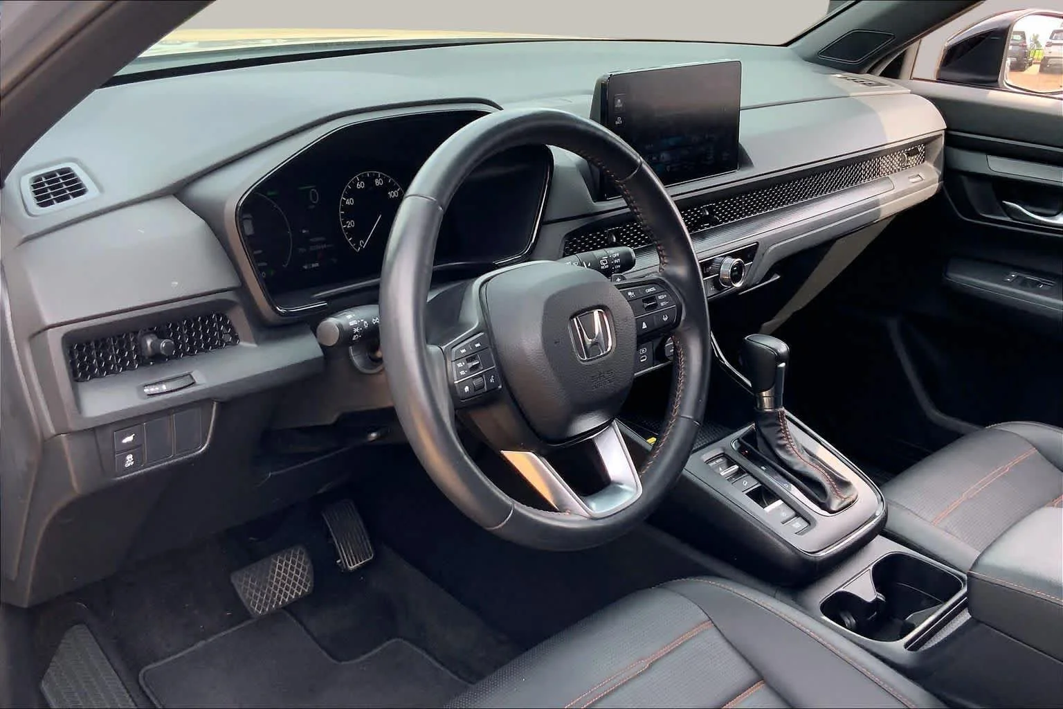 Used 2024 Urban Gray Pearl Honda Sport-L image 17
