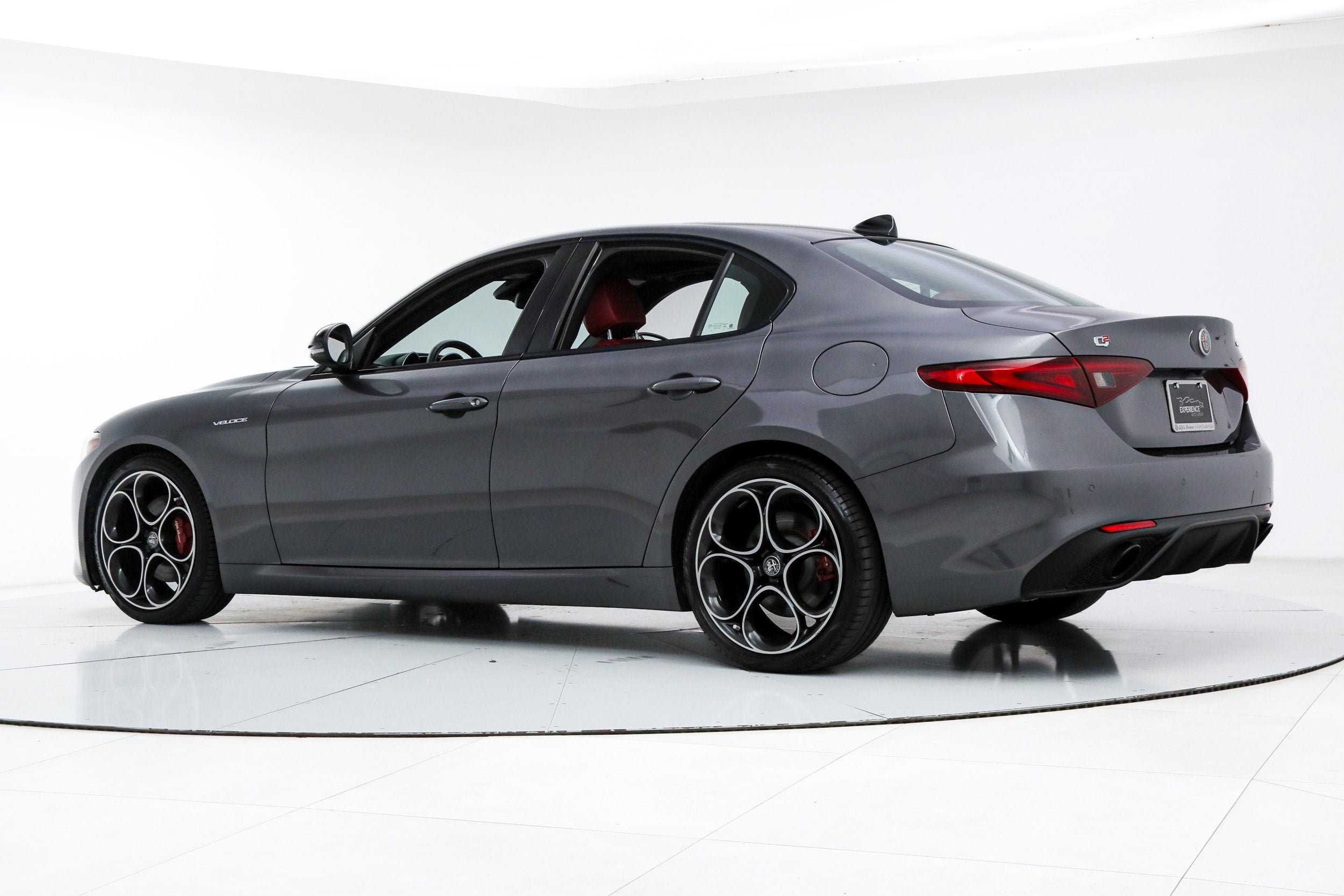 Used 2023 Gray Alfa Romeo Veloce image 3