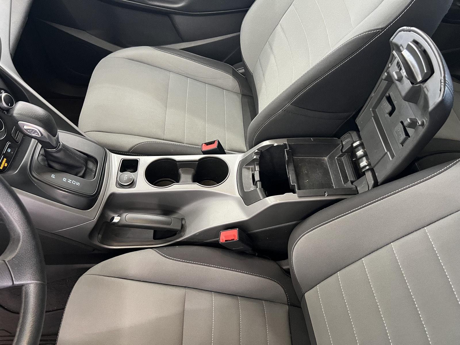 Used 2016 Shadow Black Ford SE image 19