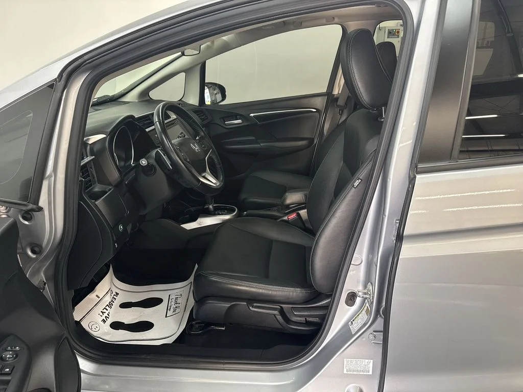Used 2017 Lunar Silver Metallic Honda EX-L image 12