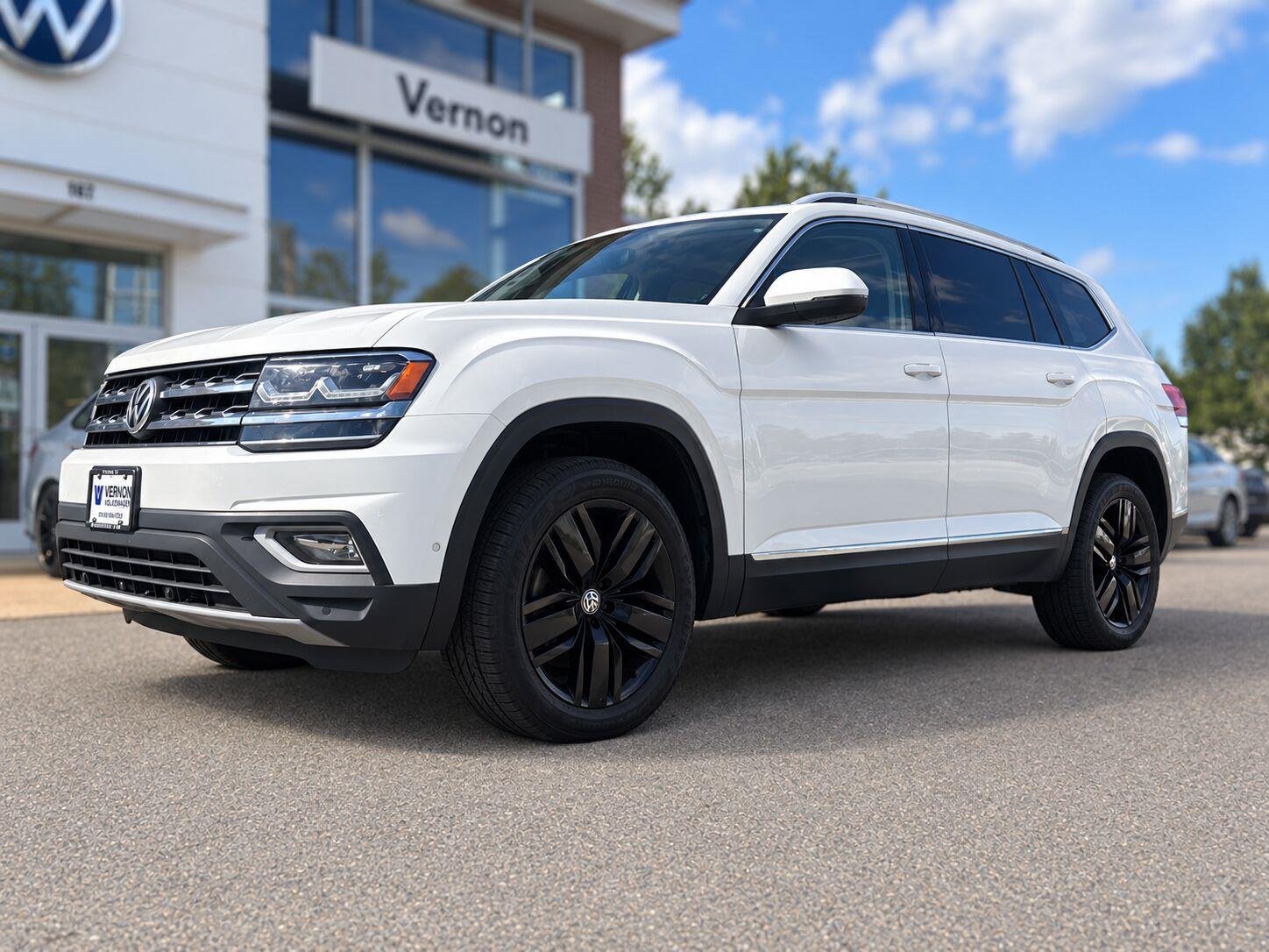 Used 2018 Volkswagen Atlas SEL Premium with VIN 1V2NR2CA5JC501850 for sale in Vernon, CT